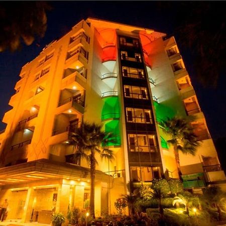 Country Inn & Suites Haridwār Exterior foto